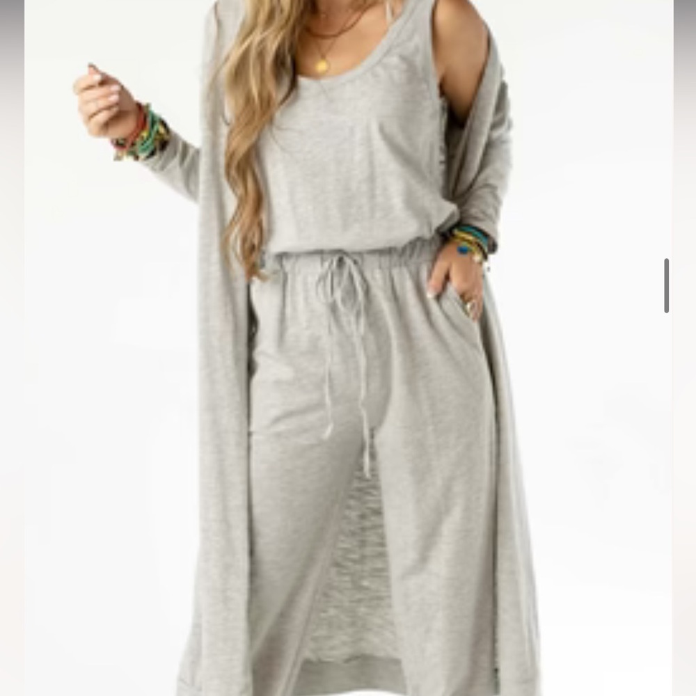 Women's grey cardigan & jumpsuit